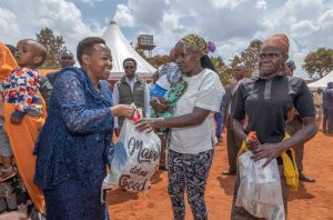 Mama Rachel Ruto donates food to 4,000 families in Nairobi’s Korogocho slums